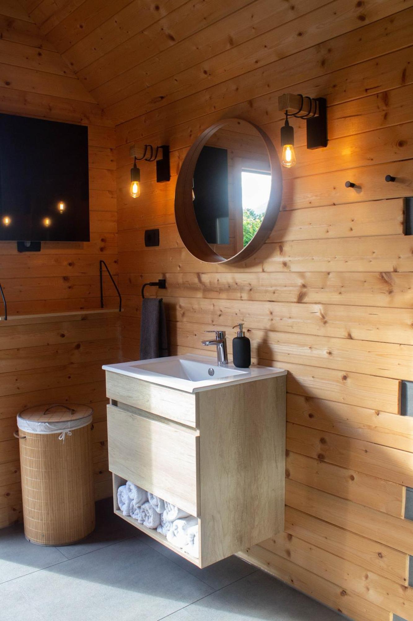 Hiska-Glamping 호텔 Ajdovščina 외부 사진